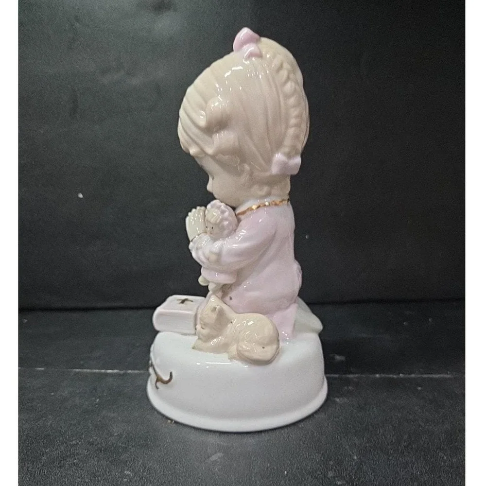 Sankyo Bedtime Prayer Praying Girl With Cat‎ & Bible Figurine, Porcelain Statue